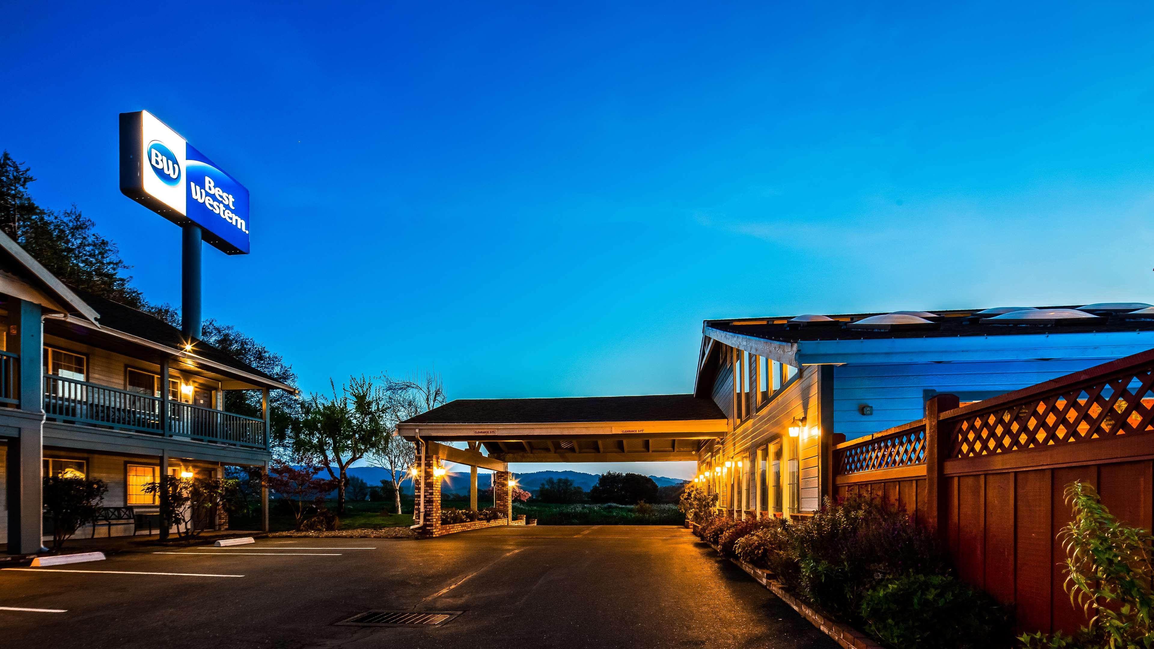 Best Western Country Inn Fortuna Exterior foto